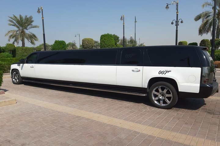 Experience the luxury of arriving in a sleek stretch limousine perfectly combining comfort and style. An unforgettable gateway to the adventures that await in the Dubai desert.
